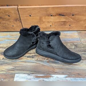 Clarks Cloudsteppers Faux Fur Ankle Boots - Black Size 9 NEW